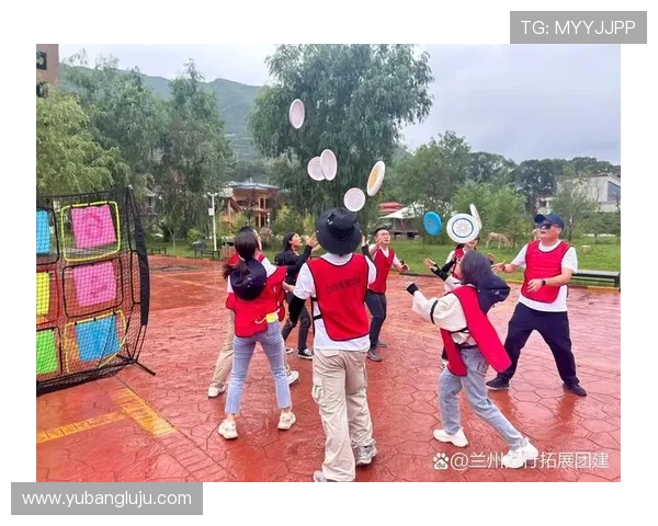 南京飞盘队在世界街舞大赛中的默契配合与精彩表现分析